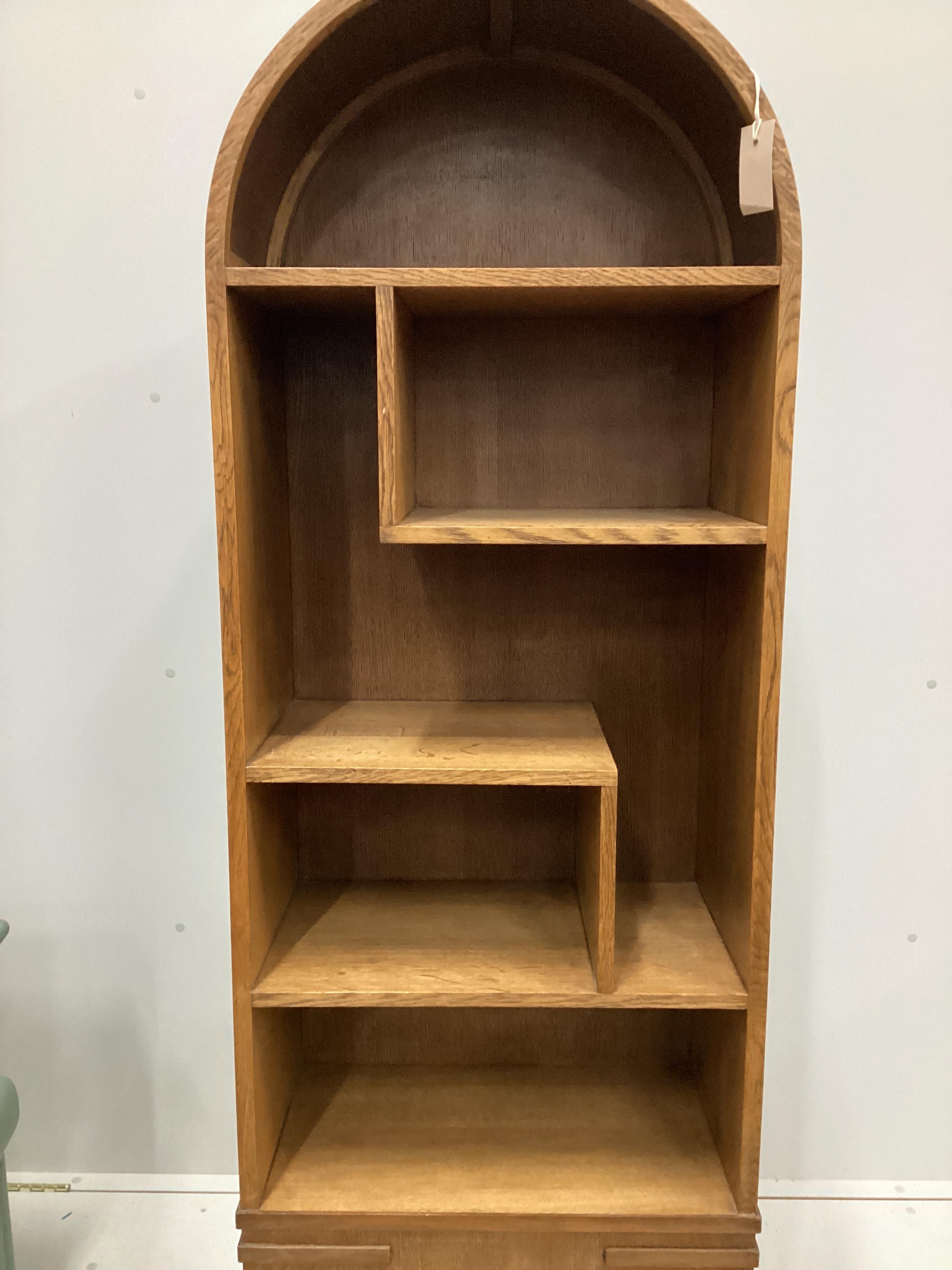 A mid century Heals style oak open bookcase width 51cm, depth 28cm, height 168cm